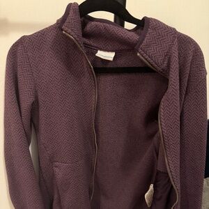 Columbia sports sweater